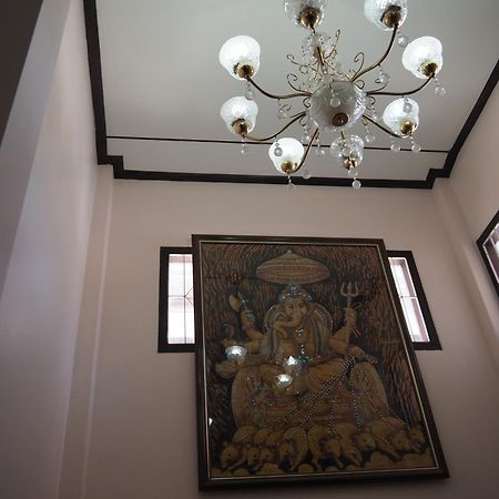 Punnpannsuk Hostel Trat Buitenkant foto