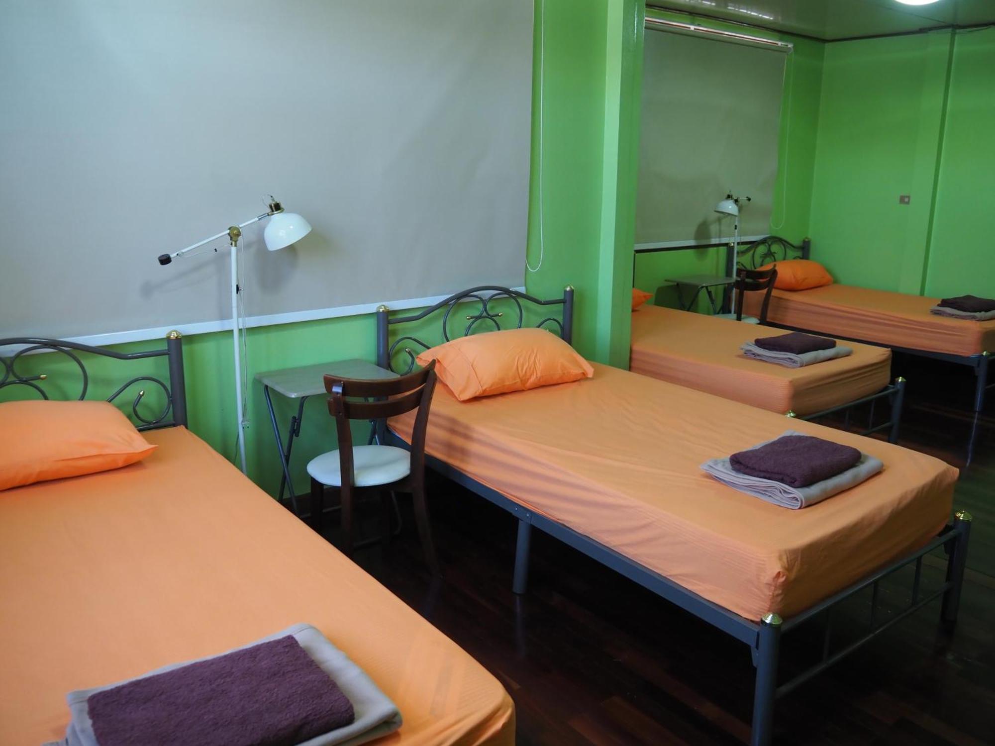 Punnpannsuk Hostel Trat Buitenkant foto