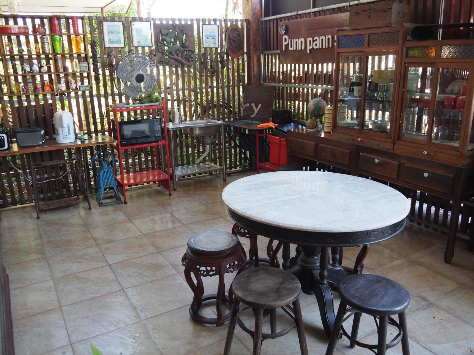 Punnpannsuk Hostel Trat Buitenkant foto