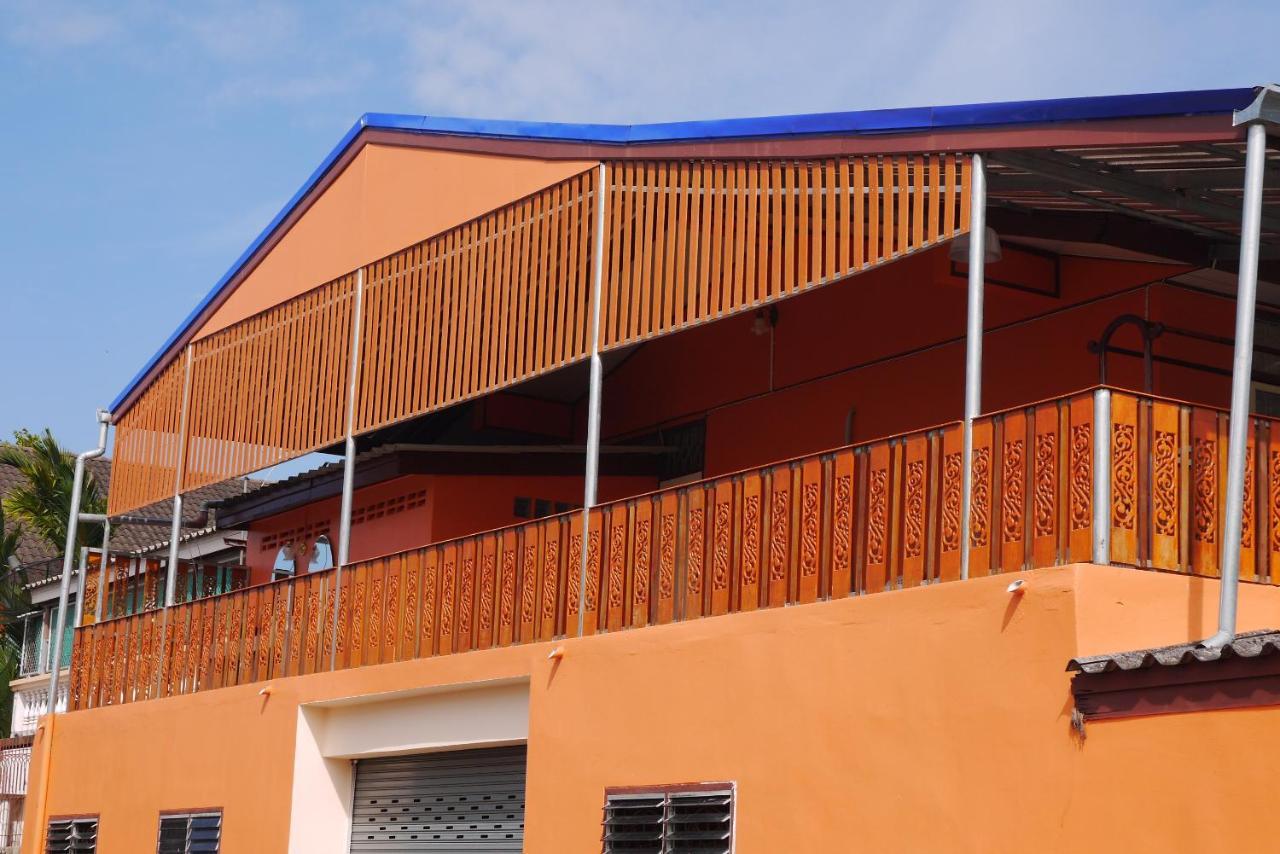Punnpannsuk Hostel Trat Buitenkant foto