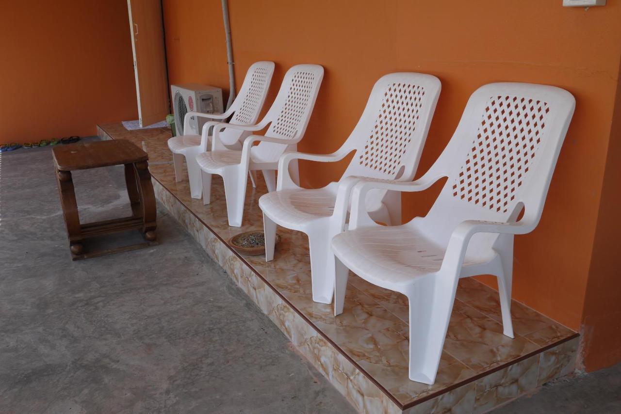 Punnpannsuk Hostel Trat Buitenkant foto