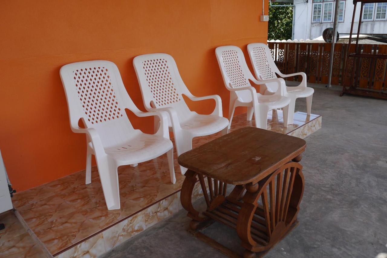 Punnpannsuk Hostel Trat Buitenkant foto