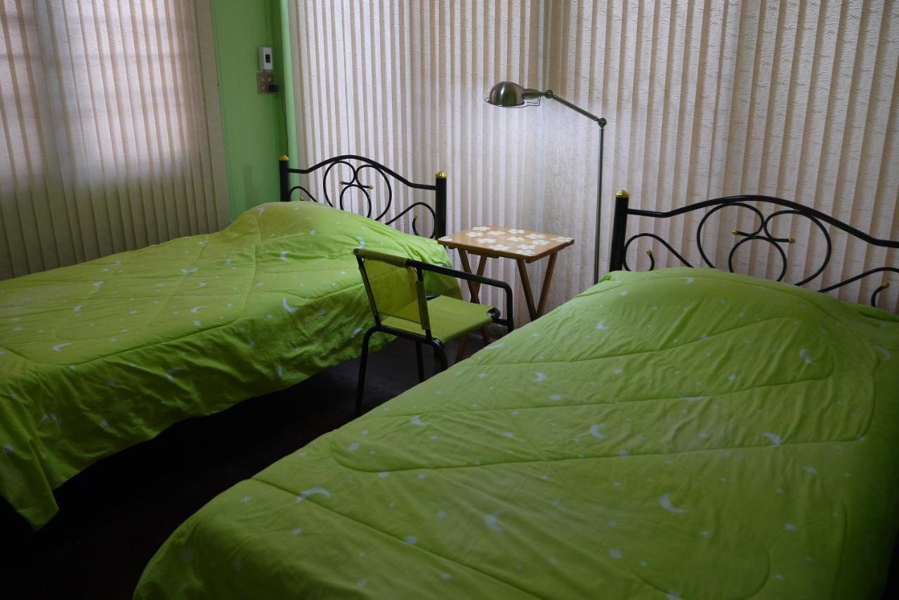 Punnpannsuk Hostel Trat Buitenkant foto