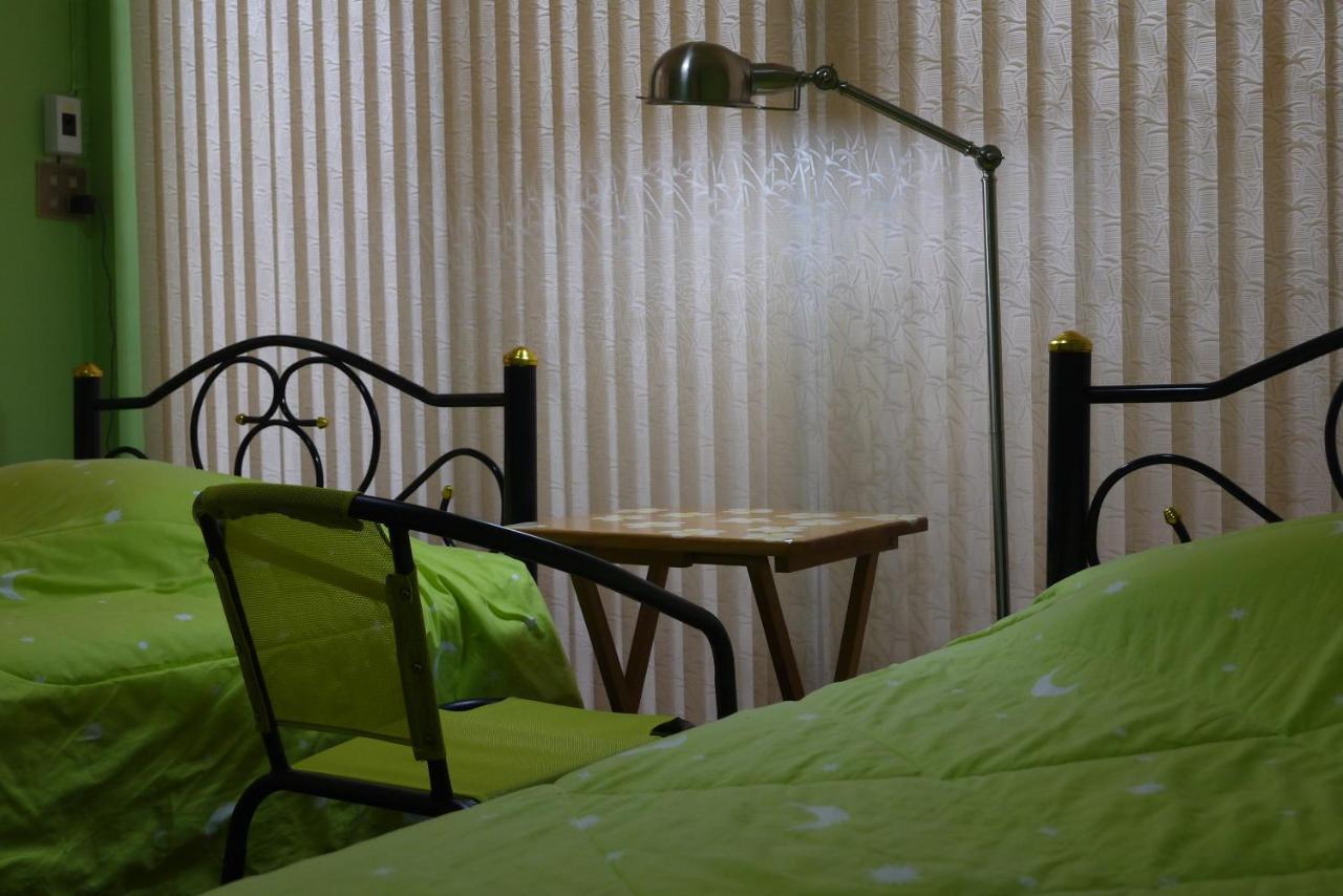 Punnpannsuk Hostel Trat Buitenkant foto