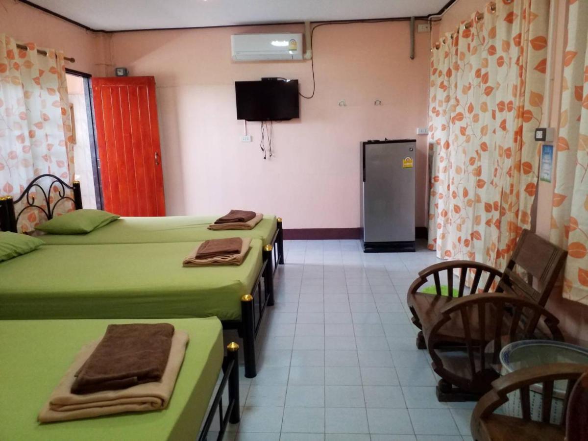 Punnpannsuk Hostel Trat Buitenkant foto